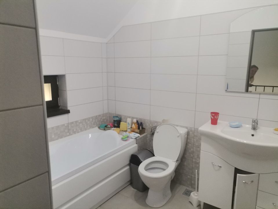 Inchiriere vila moderna zona Auchan Gavana - Poză 5