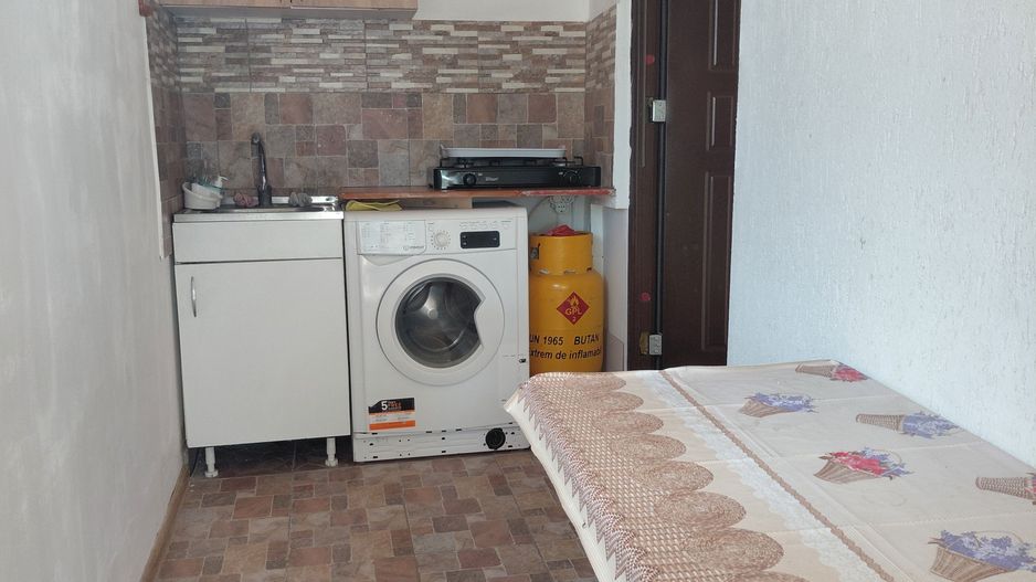 Apartament 1 camera la curte ,str. Traian - Poză 7