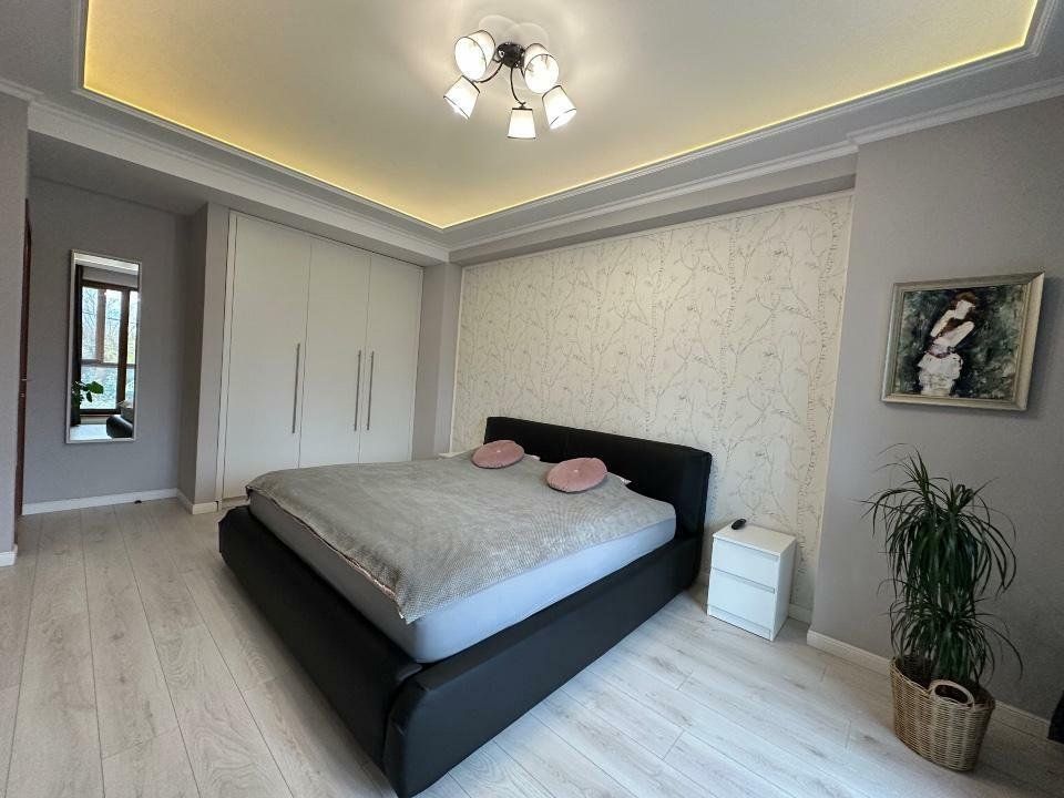 3 rooms apartment for sale | Aviatiei | 2 parking spaces - Poză 6