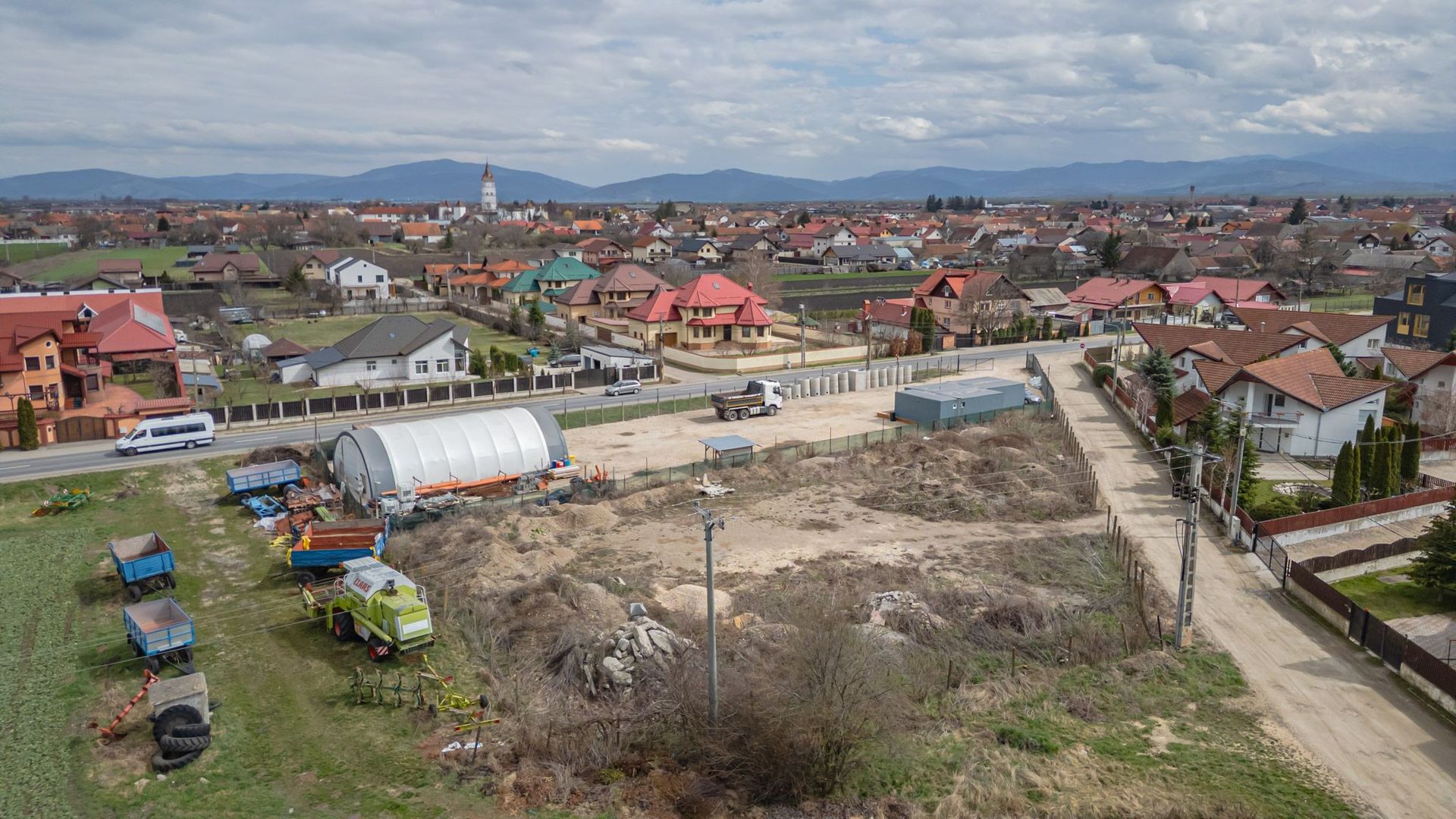 Loturi de casa cu utilitati si acces la strada asfaltata in Harman - Poză 9