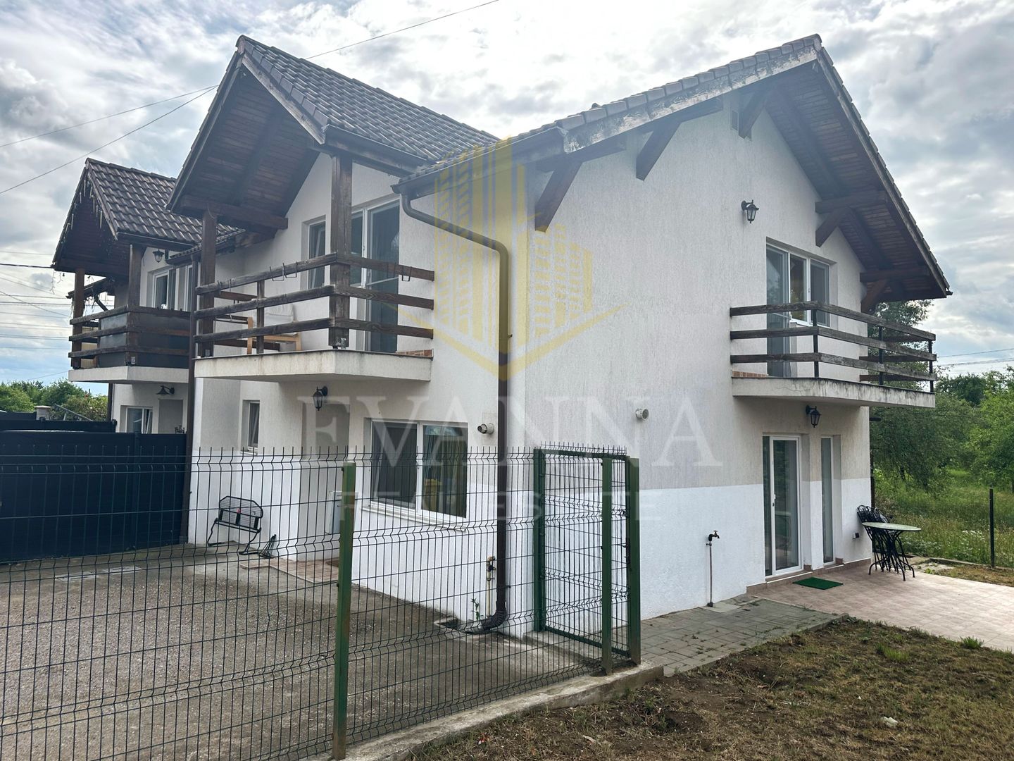 Jumatate de DUPLEX de vanzare - Poză 1