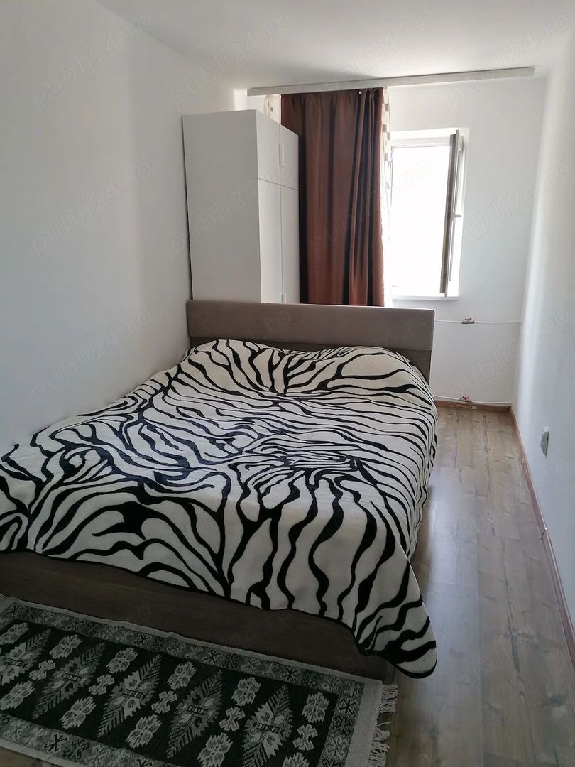 vand aparatment 3 camere, bucatarie si doua bai. 51 mp langa piata Doina - Poză 2