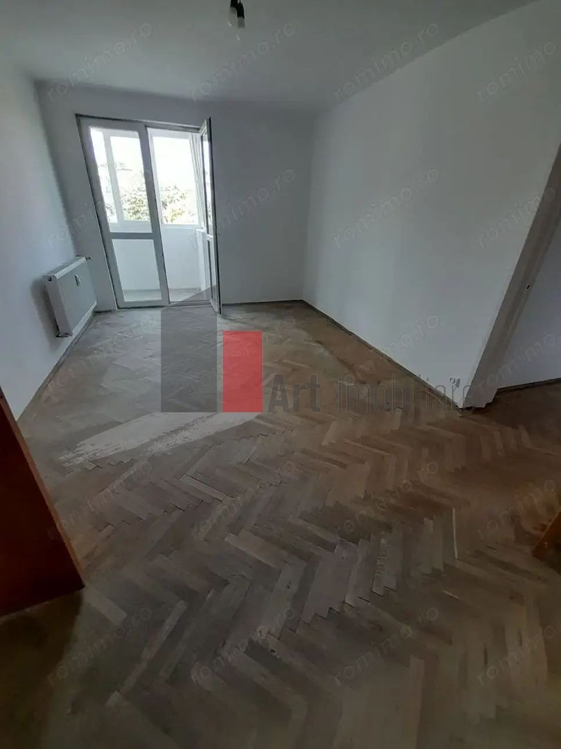 Apartament 4 camere Titan - Poză 1