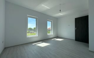 Duplex | Parter + Etaj | Toate utilitatile | Curte generoasa | Sacalaz - Poză 11