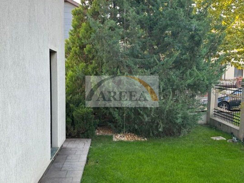 Vila lux de vanzare in cel mai dorit complex din Erou Iancu Nicolae-locatie rara - Poză 44