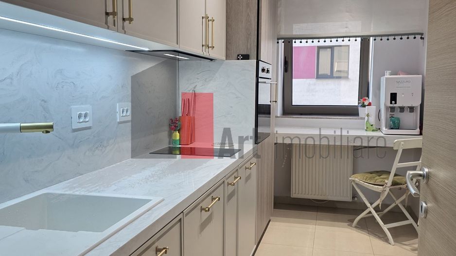 Inchiriere  apartament 3 camere Politehnica - Poză 4
