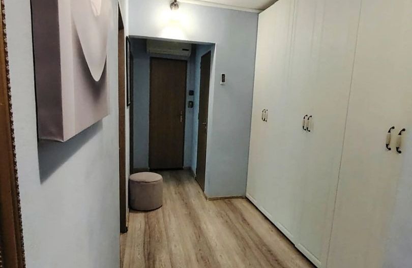 Torontalului | 3 camere | Decomandat |  Centrala proprie | Boxa in CF | Garaj - Poză 3