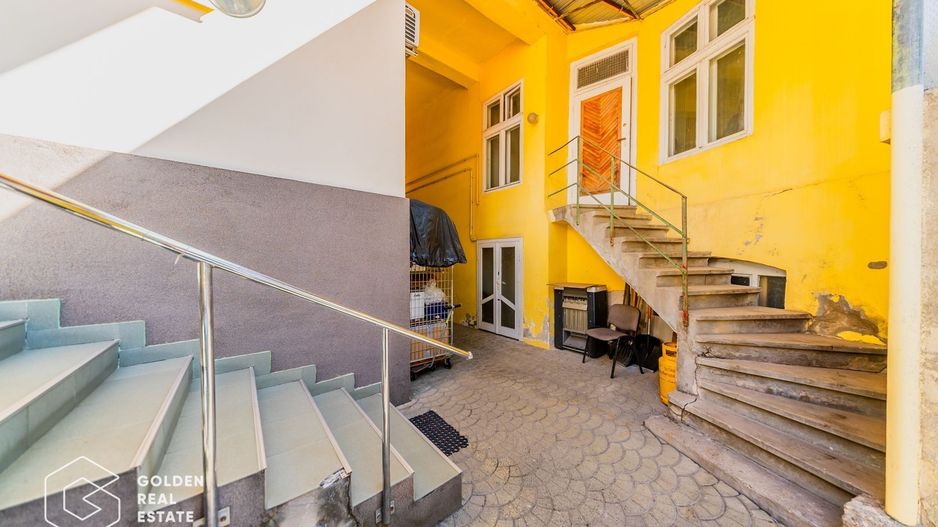 Casa individula cu 5 camere, zona central - Poză 24