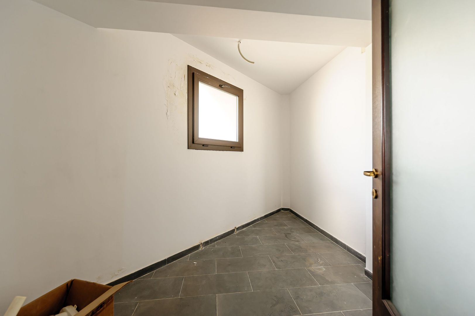 Clădire comercială în zona Grădiște. - Poză 7