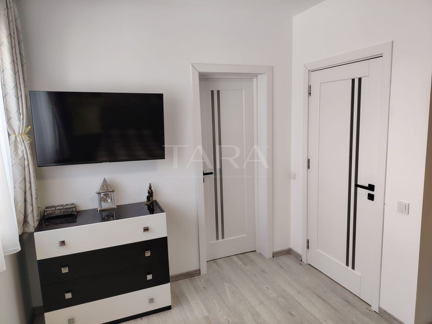Casa individuala pe un nivel, complet si modern finisata - Poză 6