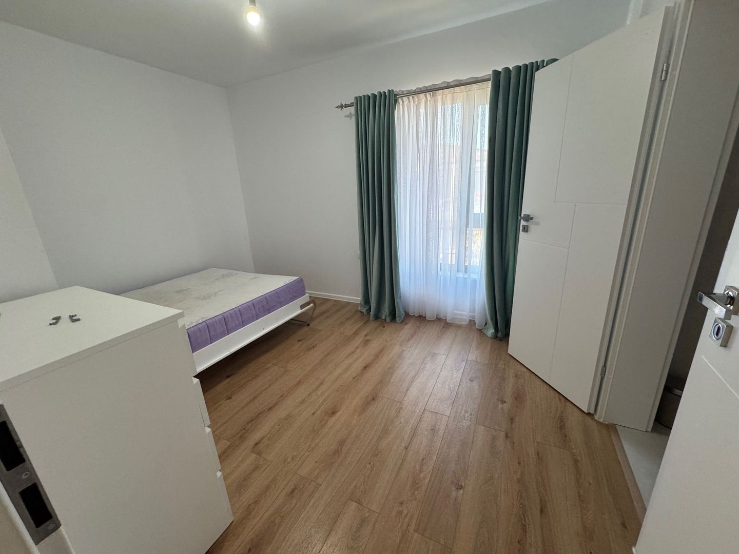 Apartament LUX 3 camere si CURTE Mega 23 august - Poză 10