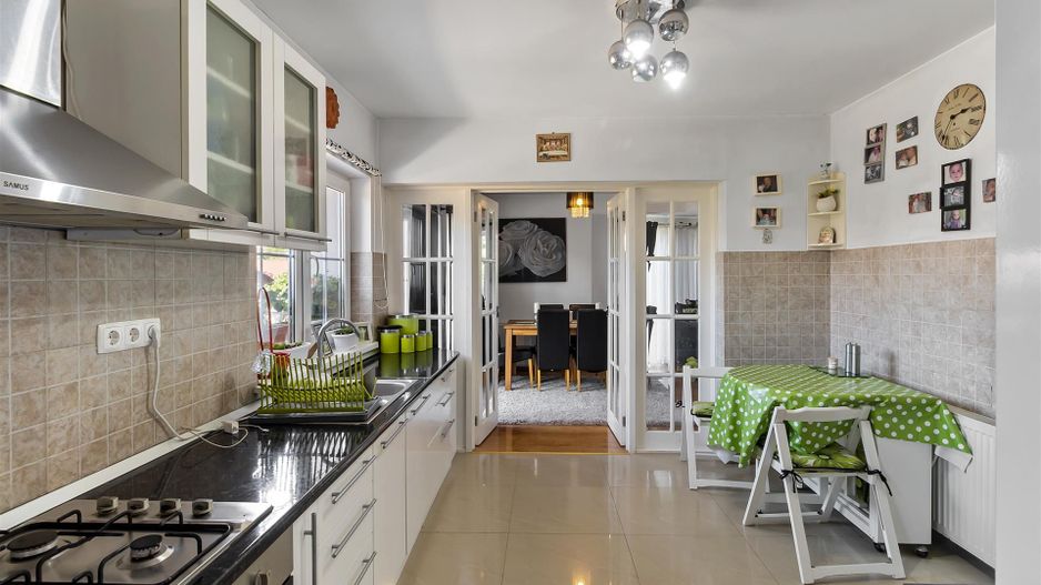 Vila / Casa superba cu 5 camere zona | 1032 mp teren |  Sanpetru Brasov - Poză 5