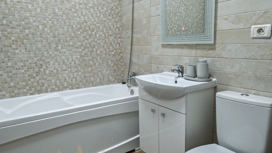 Seaside Mamaia Nord – 2 camere, balcon 13 mp, 100 m de plajă - Poză 7