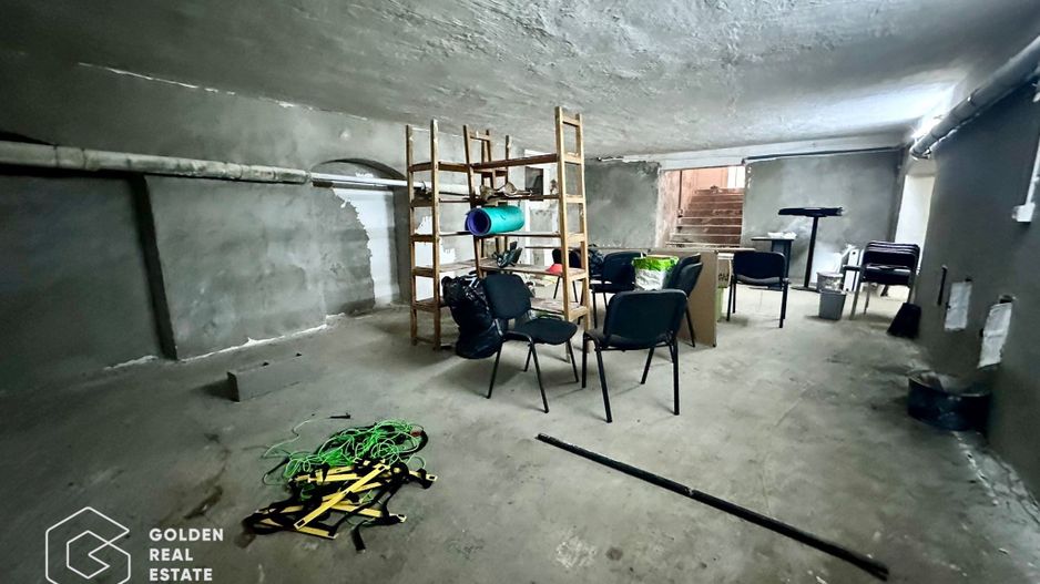 Boxa 67 mp utili, în zona Podgoria - Poză 1