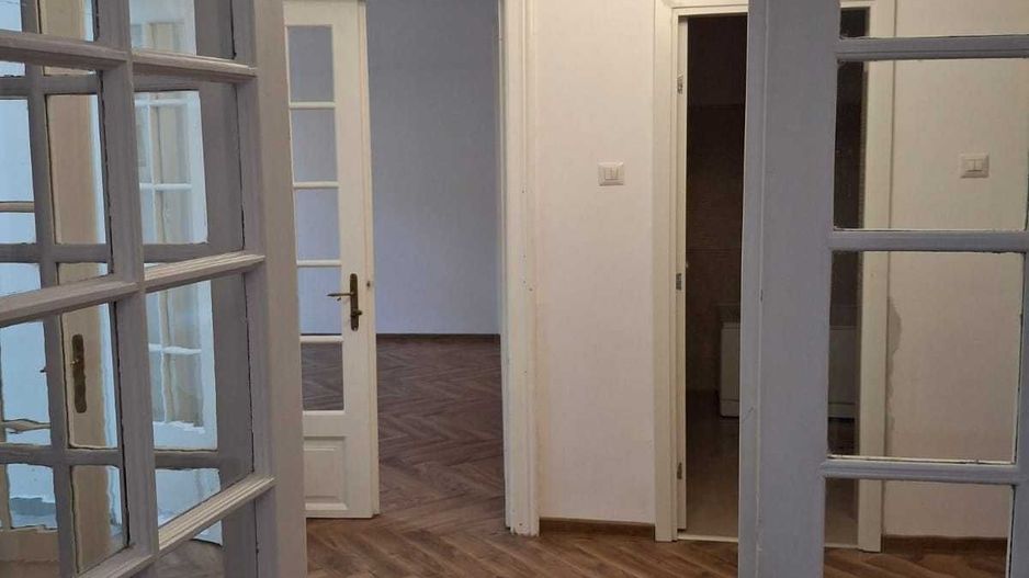 Apartament 2 camere de vânzare, vilă, parter, curte, încălzire în pardoseală - Poză 1