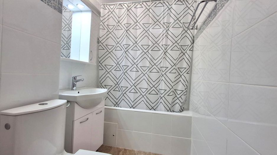 Apartament 2 camere renovat la 2 minute de metrou - Poză 10