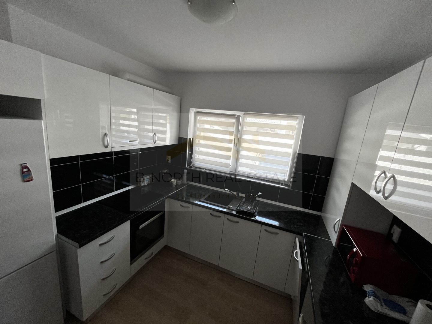 Casă premium cu 4 camere de închiriat – zonă Prelungirea Ghencea - Poză 15