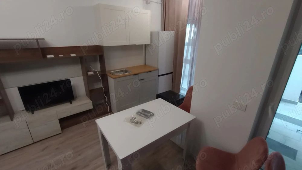 Apartament 3 camere cu 2 bai, terasa, gradina și parcare - Poză 1