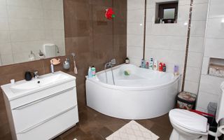 Vilă P+M, Clujului, 190 mp, teren 520 mp, singur în curte. 230 000 E - Poză 41