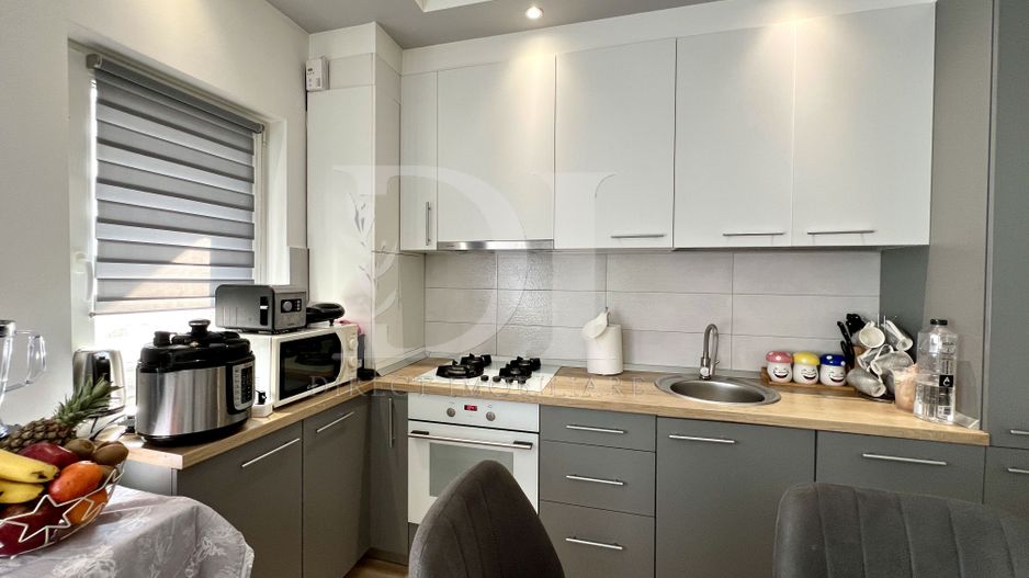 Apartament cu doua camere / Curte / Parcare - Poză 1