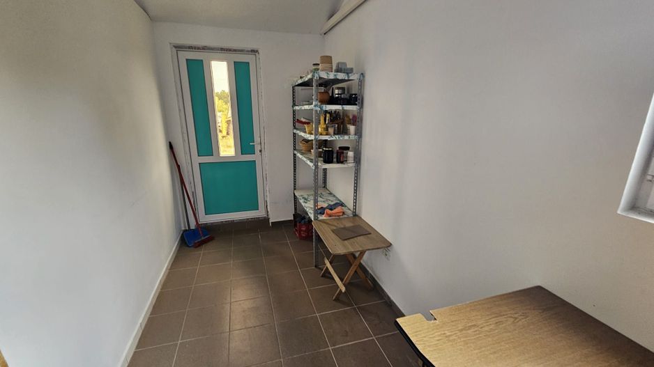 Spatiu comercial + teren, Moraresti stradal, DN7 Pitesti-Valcea - Poză 4