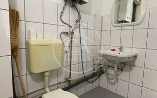 Casa de vânzare cu 8 camere de tip P+E+M in zona Rogerius, Oradea - Poză 10