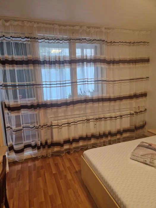 3 camere decomandat, renovat, la gura de metrou Romancierilor - Poză 2