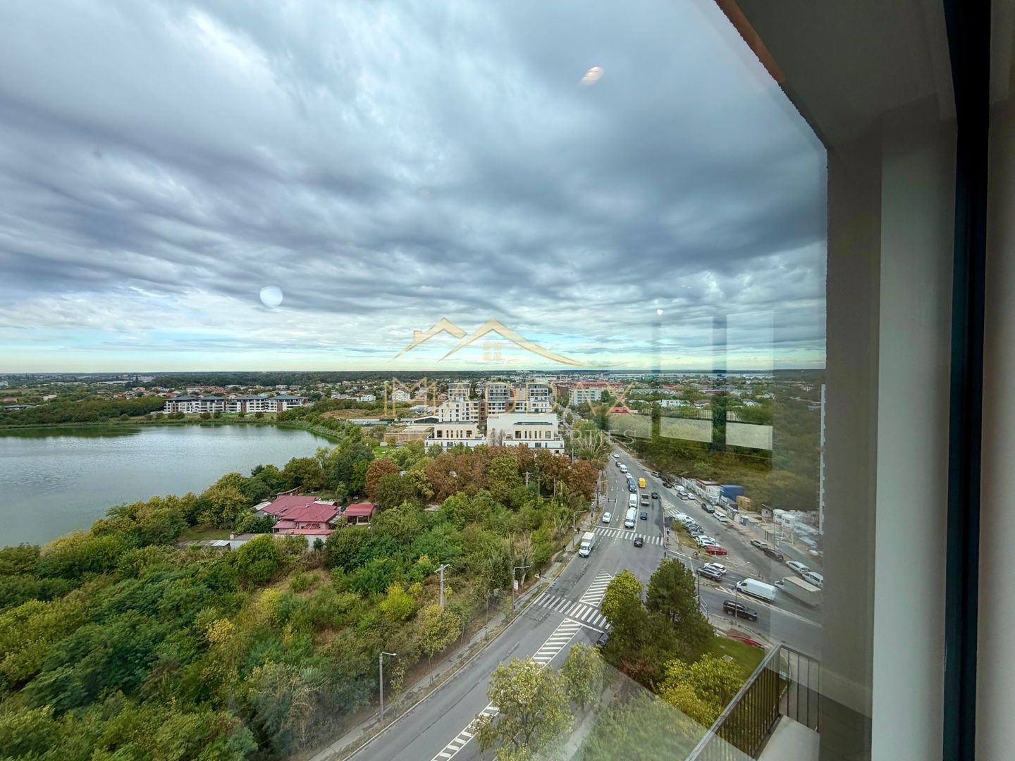 Penthouse cu 4 camere // terasă 70 mp / 200 mp / 3 parking / Straulesti - Poză 8