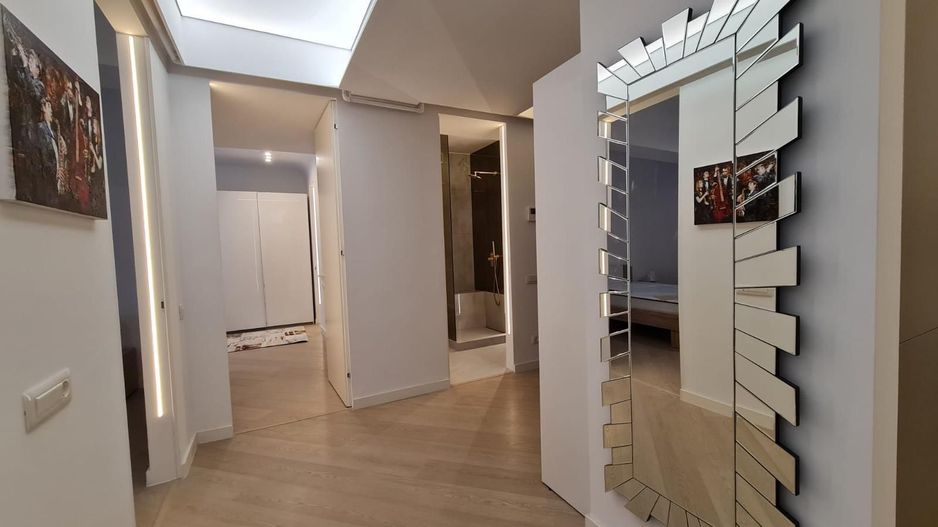 Apartament de Lux de Închiriat în Cortina North - Poză 8