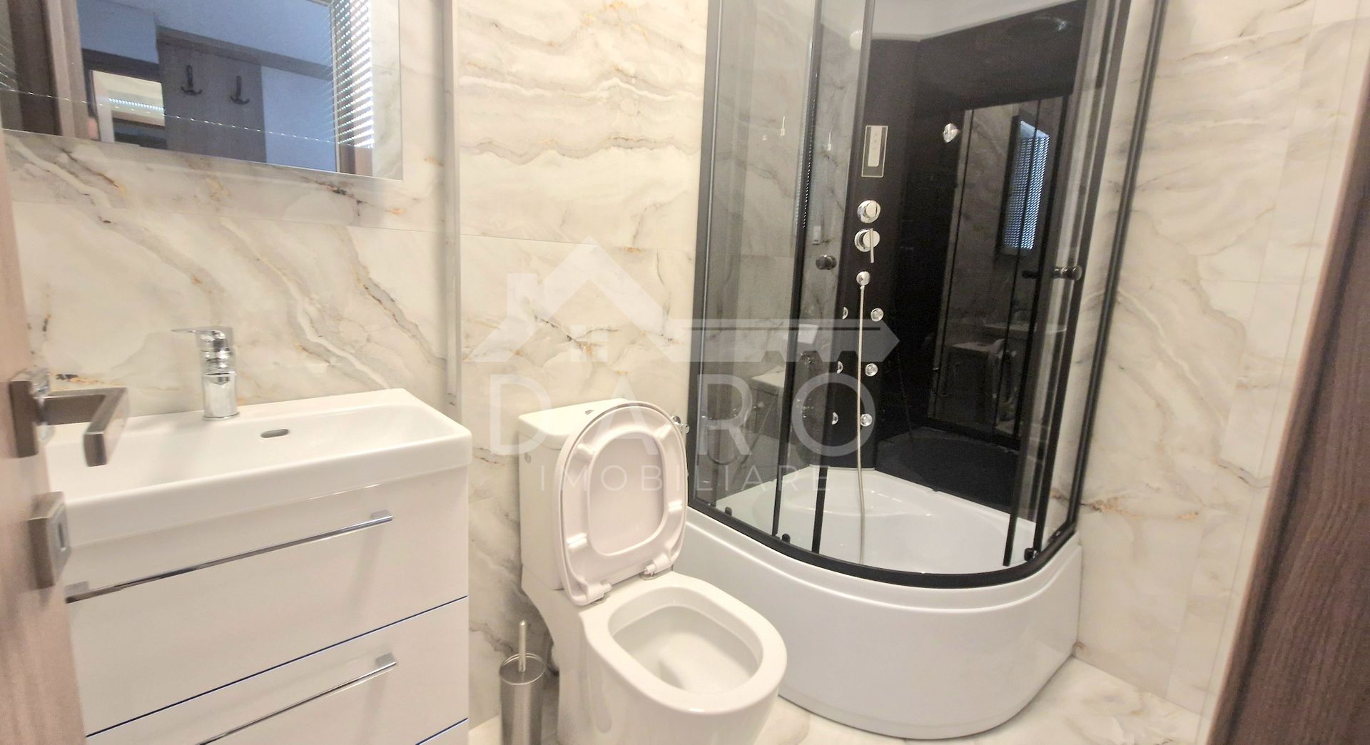 Apartament de inchiriat cu 3 camere , strada Papiu Ilarian - Poză 9