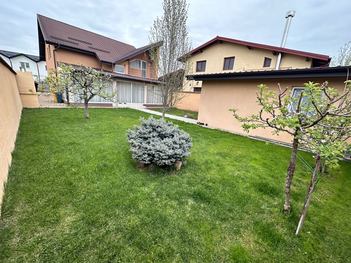 CASA SINGLE 4 CAMERE MARTISOR, TOATE UTILITATILE, CENTRALA,COMISION 0% - Poză 1