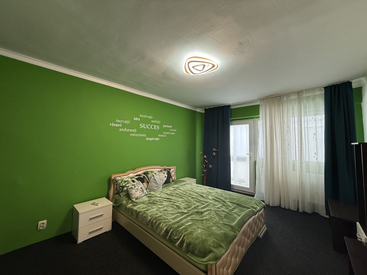 Apartament 3 camere, decomandat, renovat recent, Aradul Nou - Poză 6