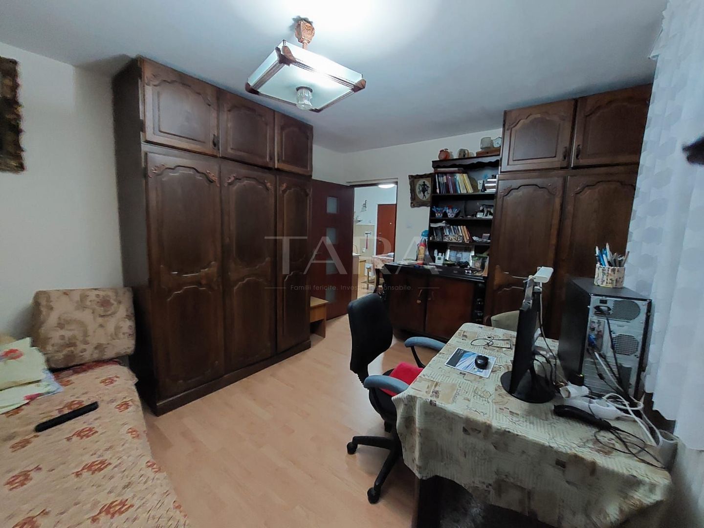 Apartament 3 camere decomandat, etaj intermediar, zona Minerva - Poză 7