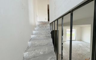 Casa  tip duplex/Zona strazii Urusagului. - Poză 10