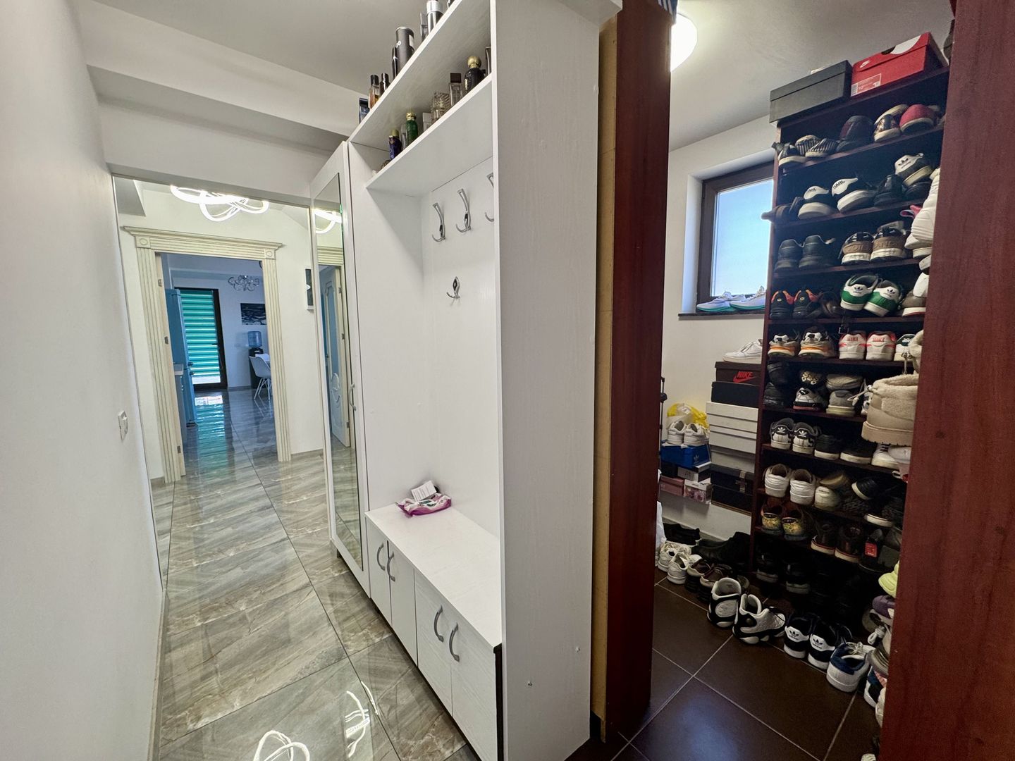 Berceni - VILĂ UNICAT, spațioasă, curte 1.000 mp, la 7 min metrou - Poză 44