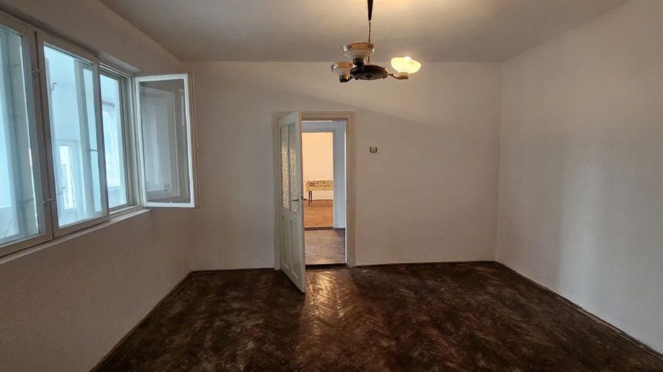 Casa din caramida – Zona Centrala, Parc CFR – Pret 170.000 EUR negociabil - Poză 1