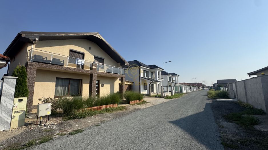 Reducere Pret! Vila de vanzare /Mobilata Utilata/Cartier Rezidential - Poză 1