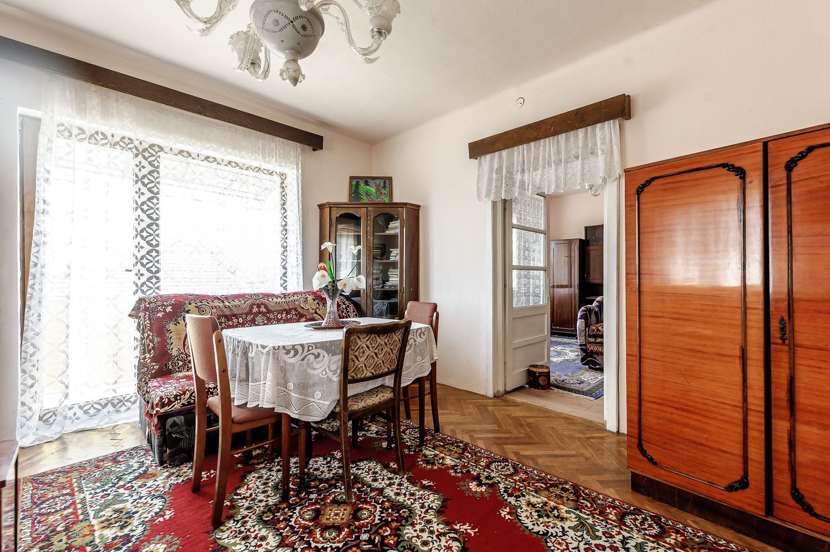 Casă cu 2 corpuri de clădire în Pecica, Arad. - Poză 12