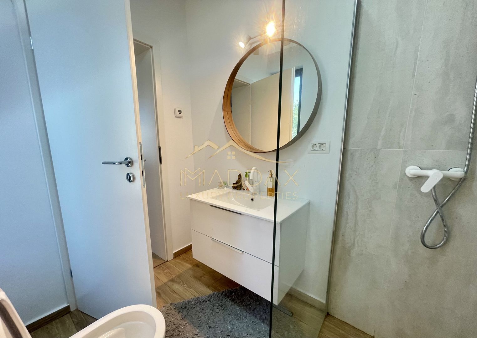 Masterpiece Villa**7 camere**Sauna**Jacuzzi//Dumbrava Vlasiei - Poză 26