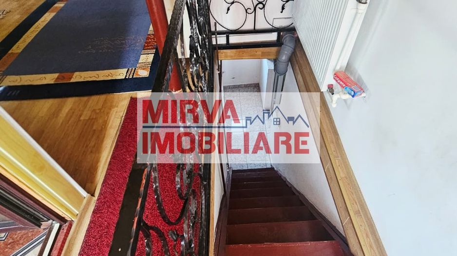 🏡 Casă spațioasă cu 9 camere în Strejnicu – pentru locuință, birouri - Poză 48