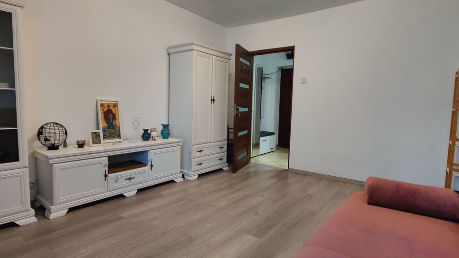 2 camere | 49,9 mp total | Etaj 4/10 | COMISION 0 - Poză 1