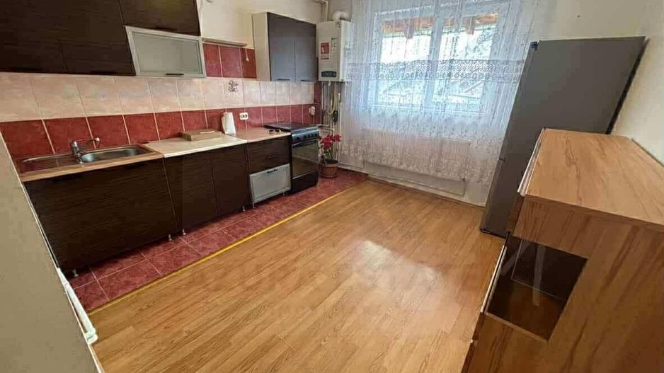 Garsonieră 36 mp compartimentată pe 2 niveluri in zona Terezian - Poză 4