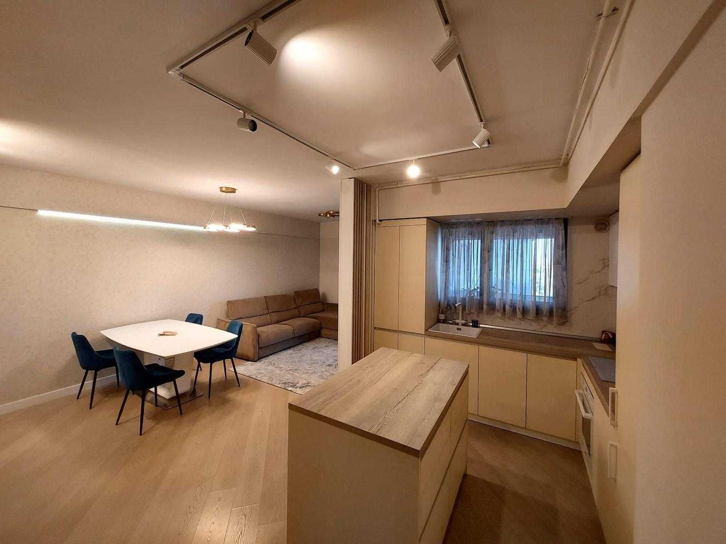 Apartament 3 camere, de inchiriat in Delta City, Sect 4, Bucuresti - Poză 1