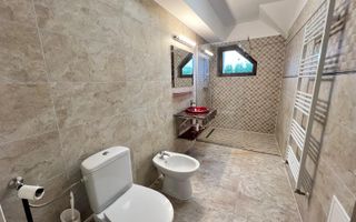 Casa cu 7 camere | 3 balcoane | Garaj | 220 mp + 80 mp curte | Cartier Panorama - Poză 29