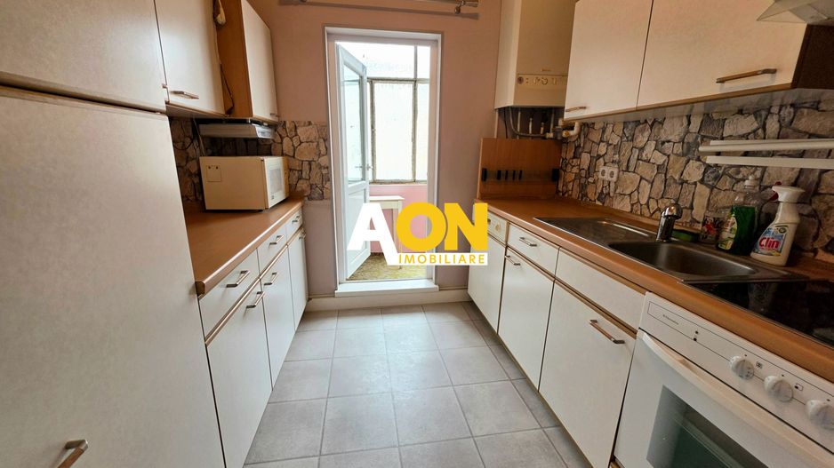 Apartament 2 Camere Decomandat Zona Cetate - Poză 1