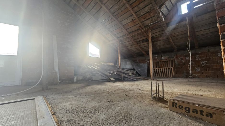 Casă spațioasă - Varianta Prundu Craiovei - Poză 7