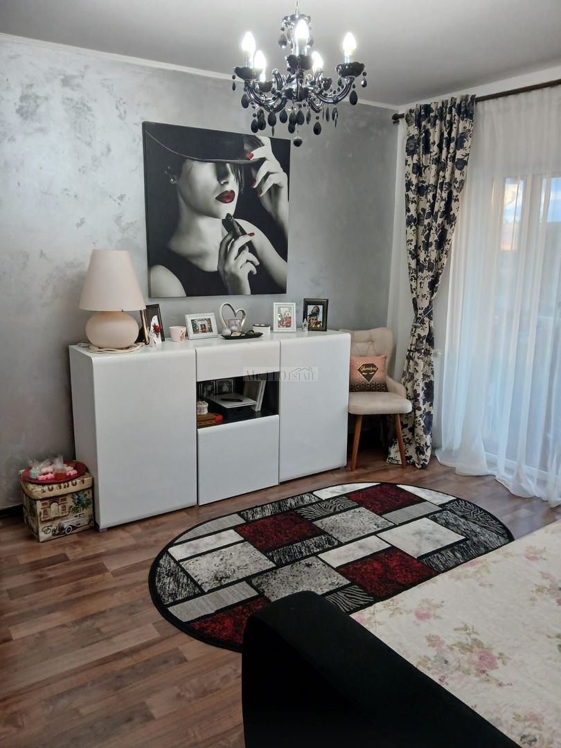 Apartament 2 camere cu 2 balcoane și pod – zona Torontalului - Poză 3