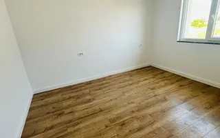 Casa finisaje de inalta calitate, 144mp utili, 350mp teren Giarmata - Poză 15