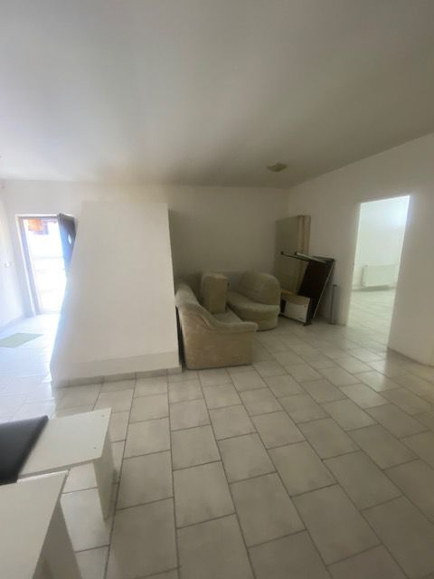 SPATIU COMERCIAL CU MULTIPLE DESTINATII CENTRAL - Poză 28