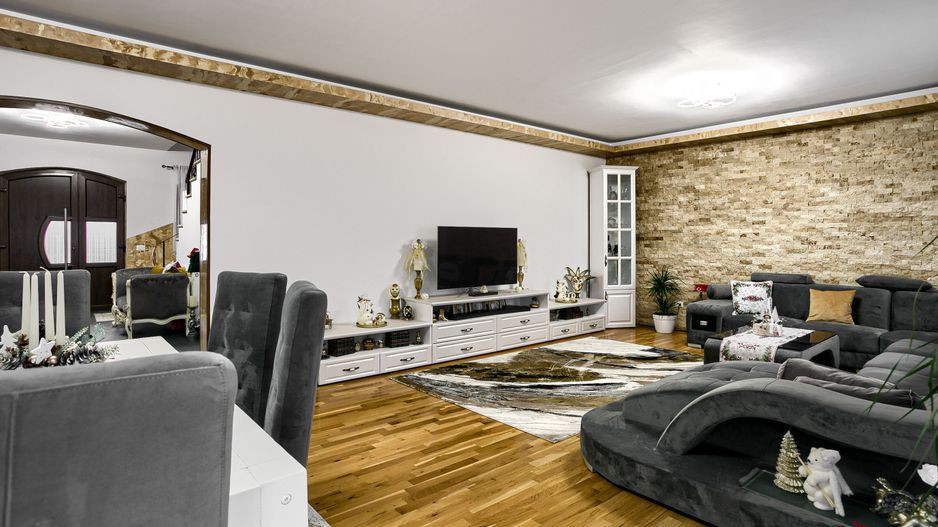 PRET NOU! Casă deosebită în Livada - COMISION 0% - Poză 9